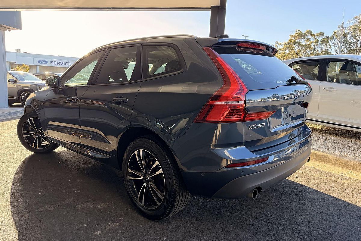 2021 Volvo XC60 T5 Momentum