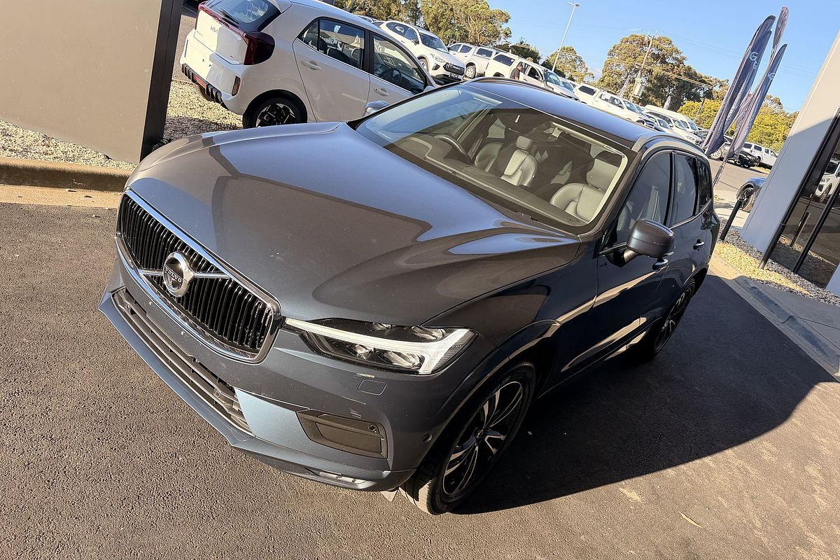 2021 Volvo XC60 T5 Momentum