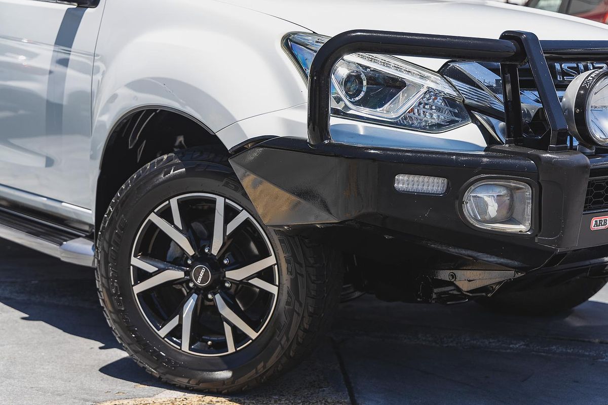 2021 Isuzu MU-X LS-T