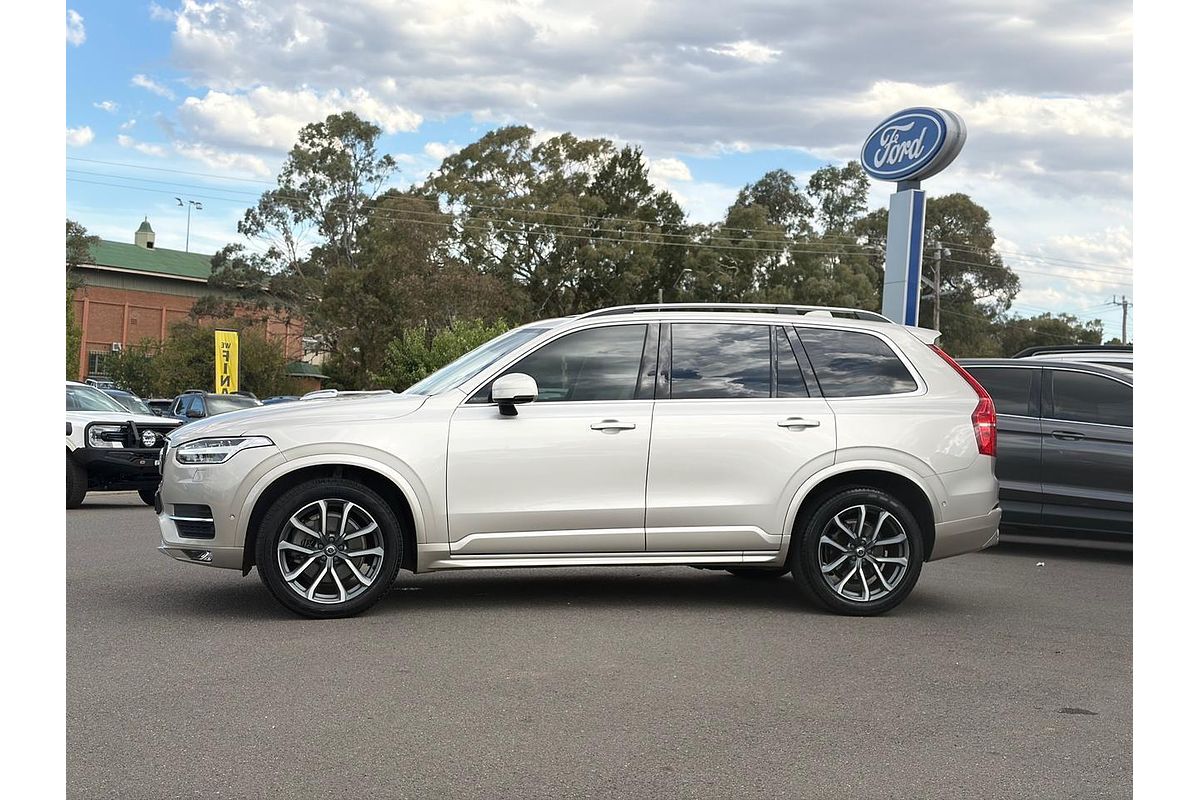 2018 Volvo XC90 T6 Momentum