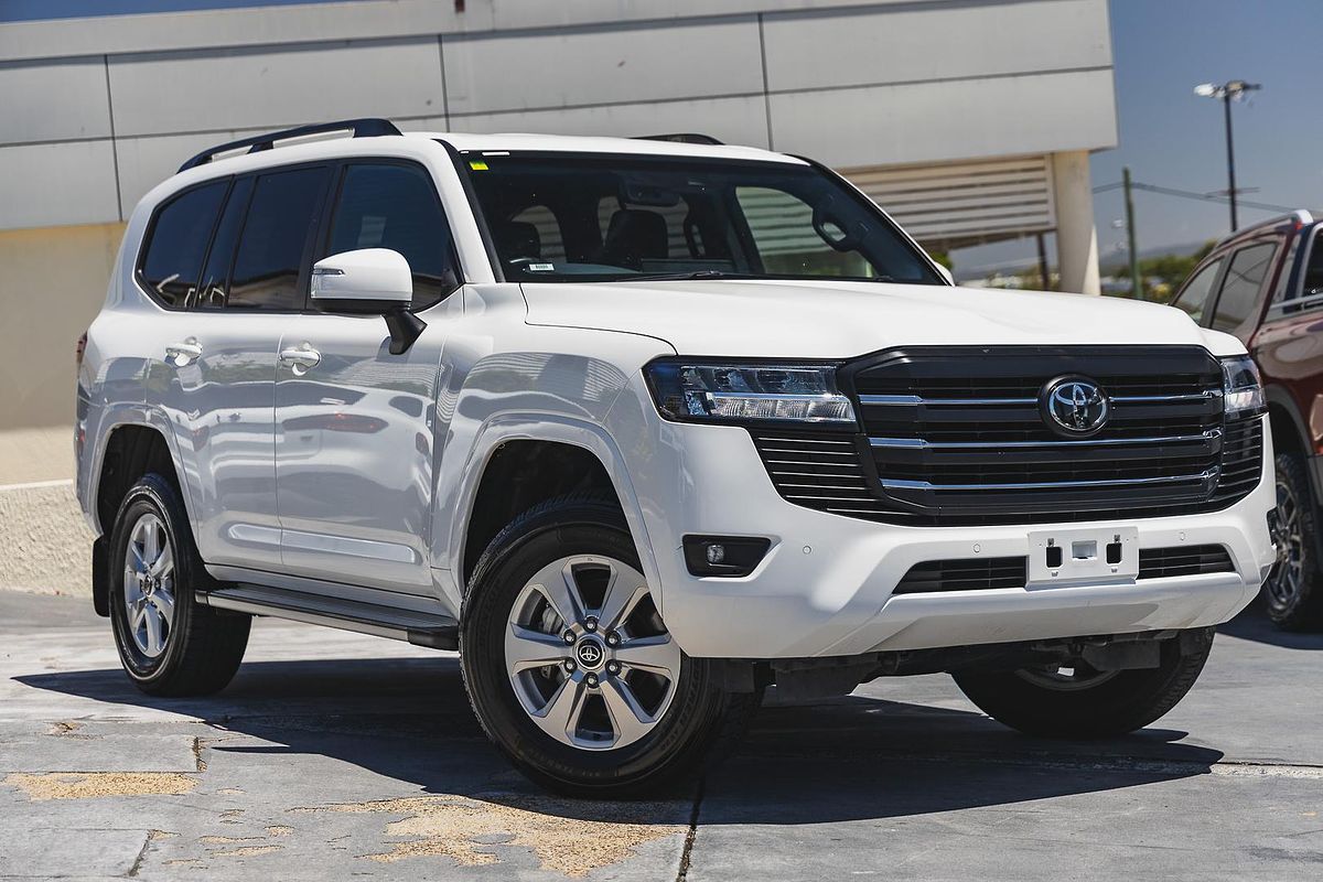 2023 Toyota Landcruiser GXL FJA300R