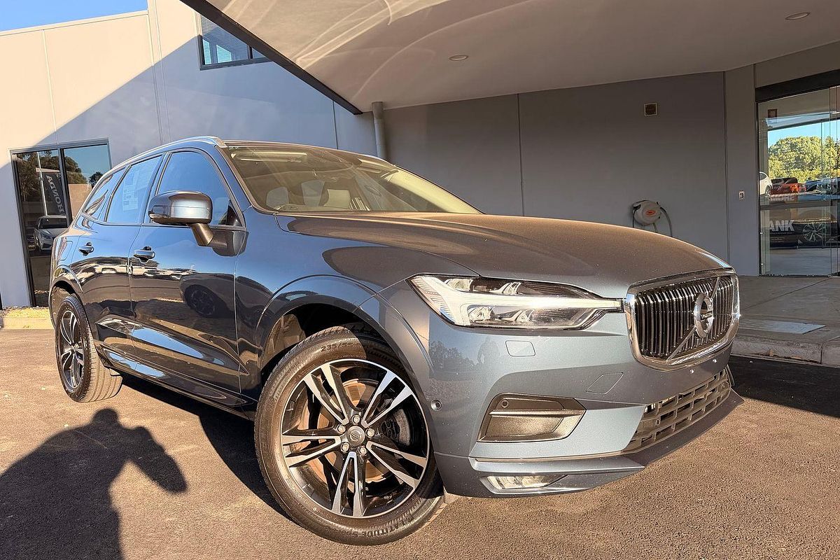 2021 Volvo XC60 T5 Momentum