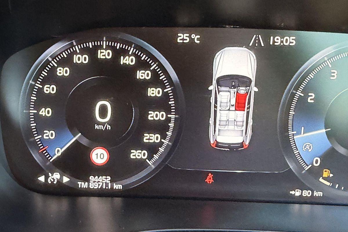 2021 Volvo XC60 T5 Momentum