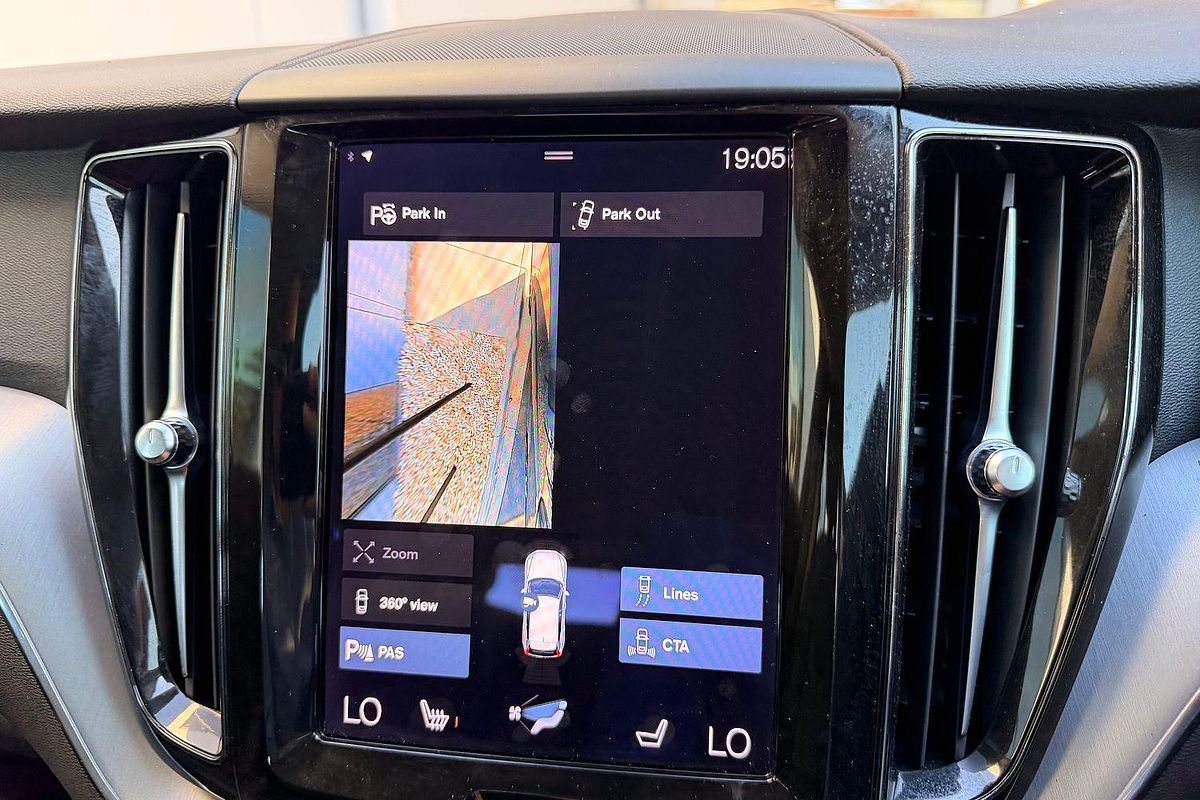 2021 Volvo XC60 T5 Momentum