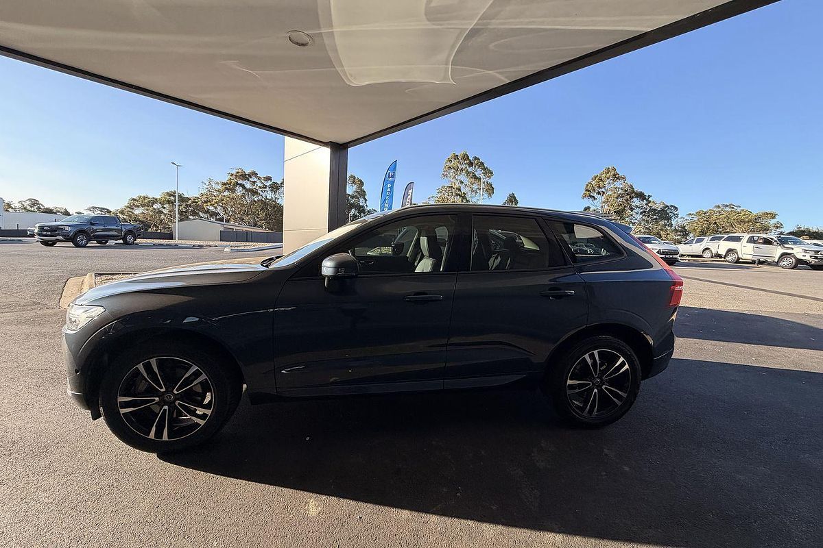 2021 Volvo XC60 T5 Momentum