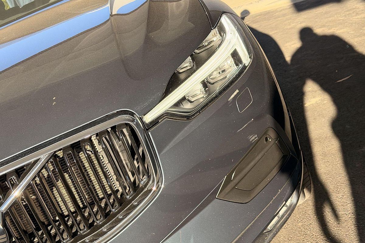 2021 Volvo XC60 T5 Momentum