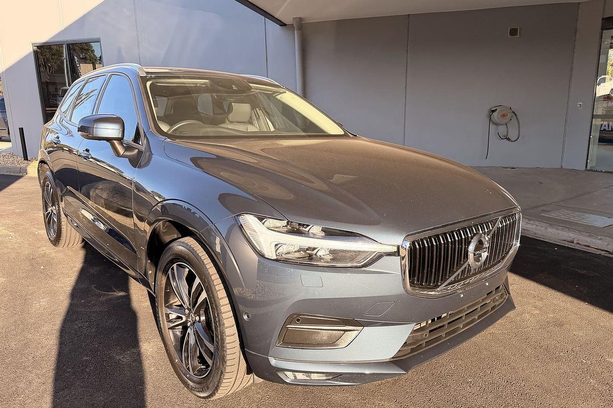 2021 Volvo XC60 T5 Momentum