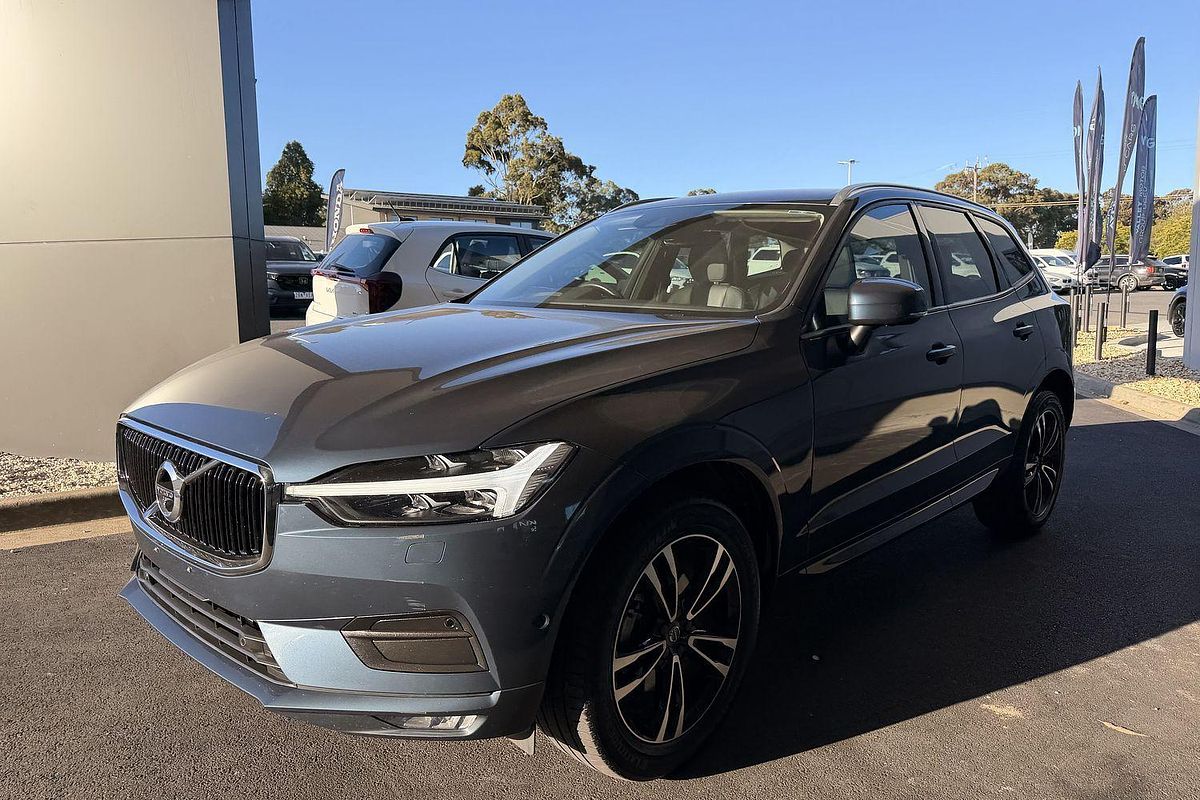 2021 Volvo XC60 T5 Momentum