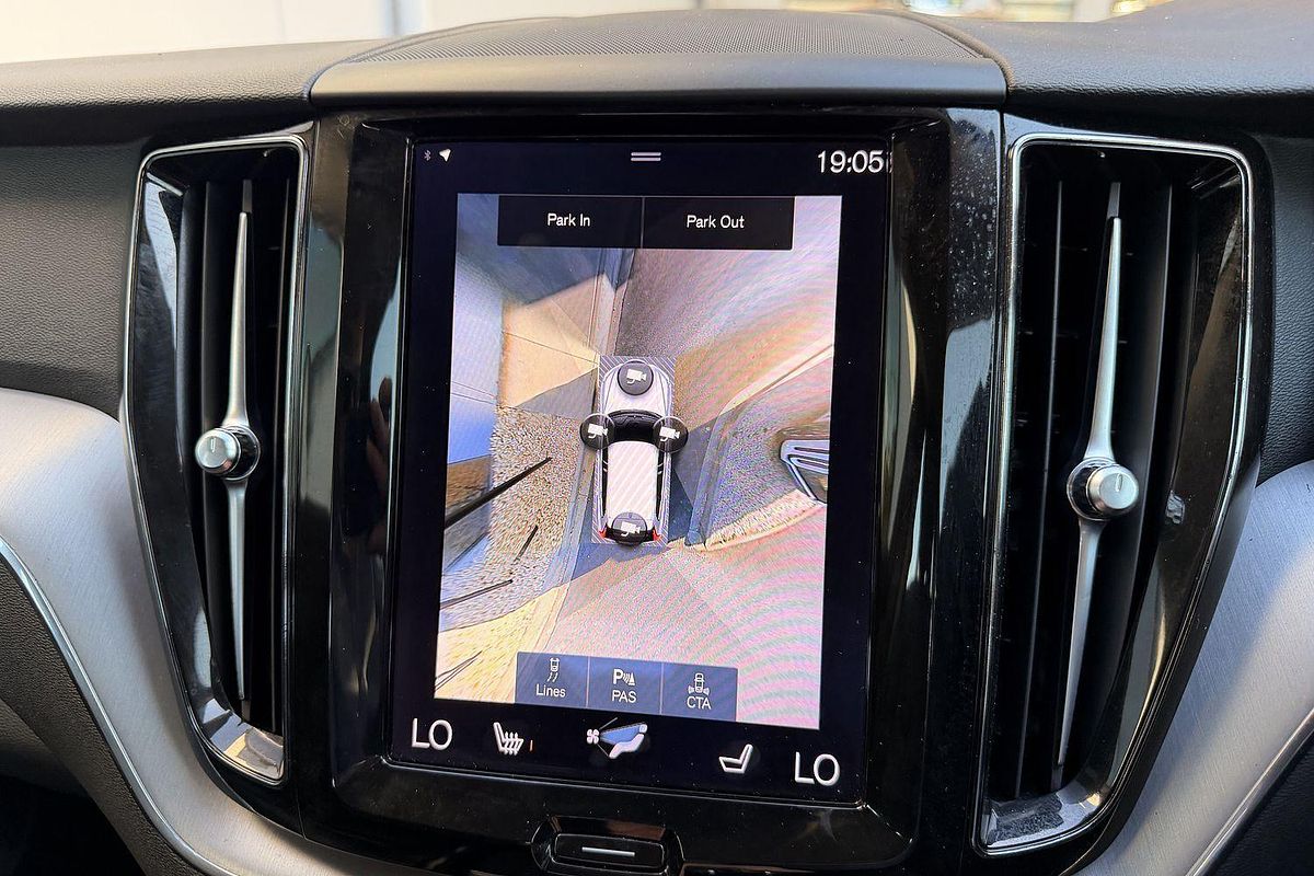 2021 Volvo XC60 T5 Momentum