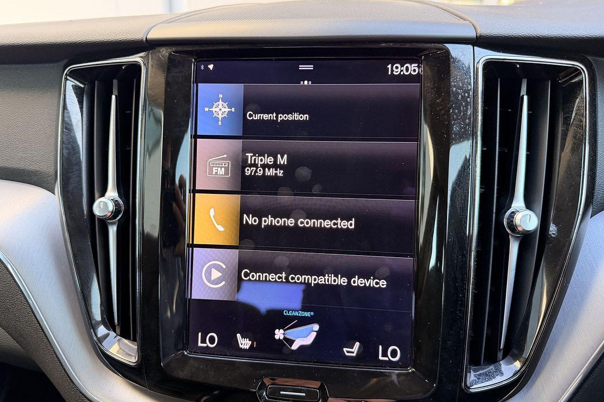 2021 Volvo XC60 T5 Momentum