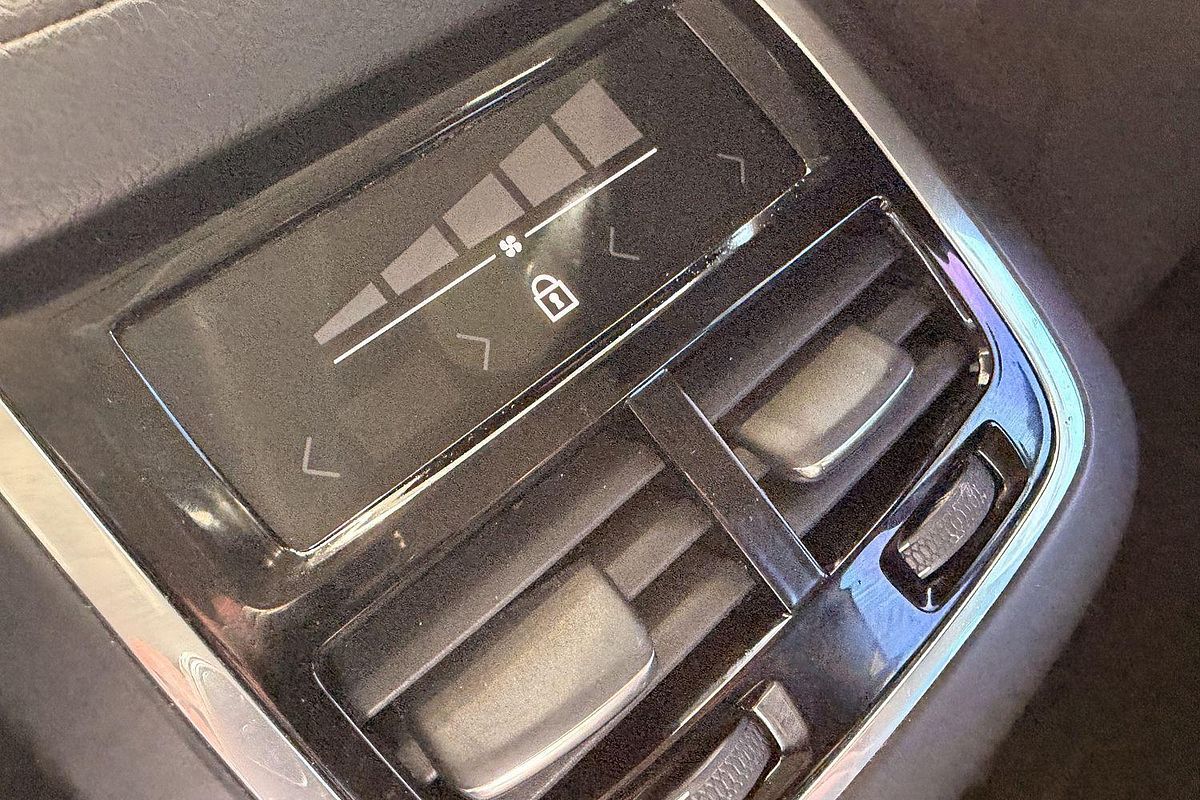 2021 Volvo XC60 T5 Momentum