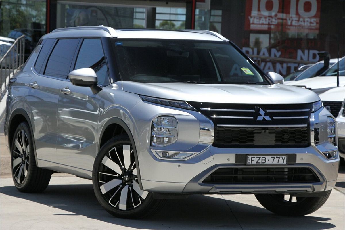 2025 Mitsubishi Outlander Exceed ZM