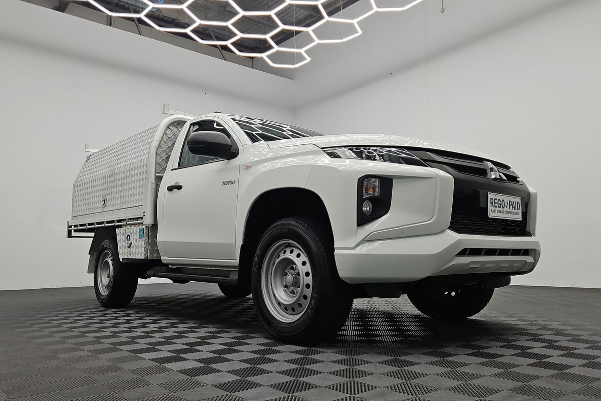 2023 Mitsubishi Triton GLX MR 4X4