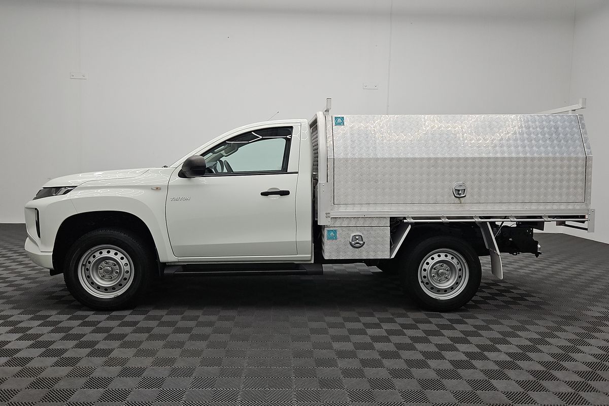2023 Mitsubishi Triton GLX MR 4X4