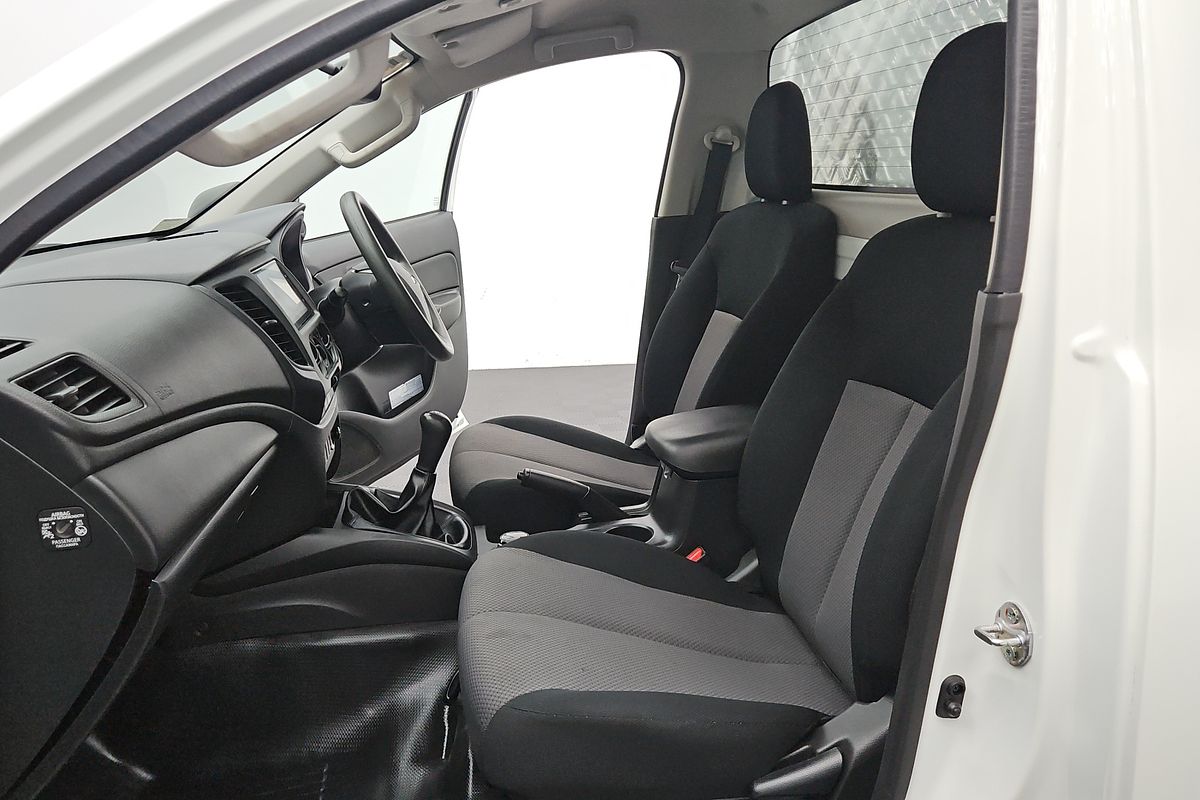 2023 Mitsubishi Triton GLX MR 4X4