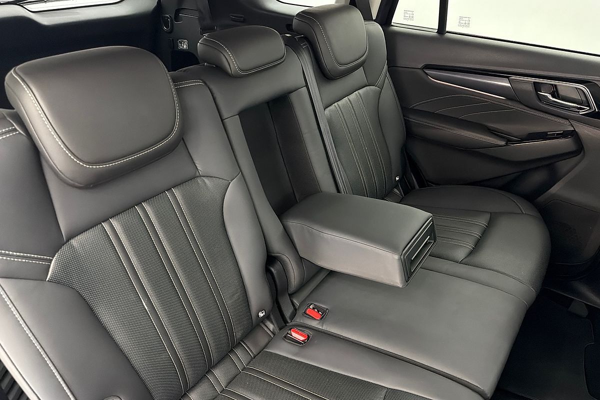 2024 Isuzu MU-X LS-T