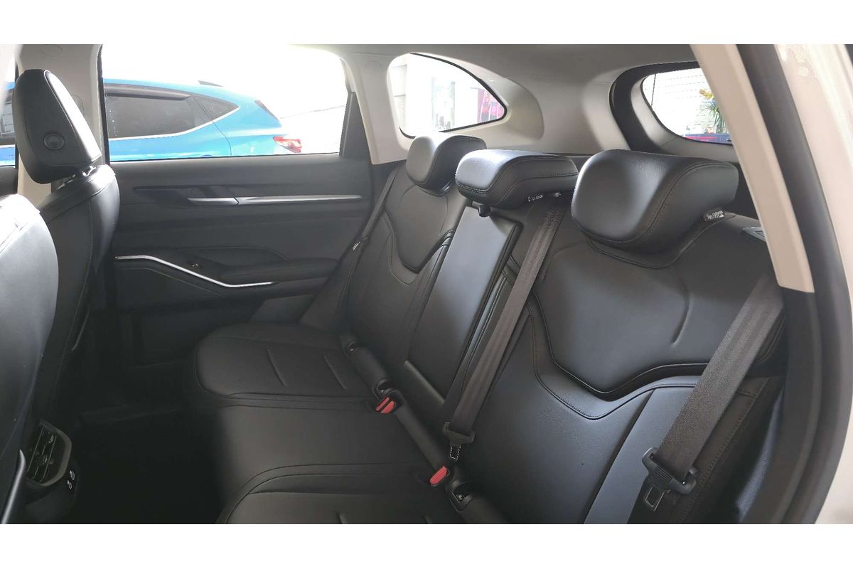 H6 Facelift Luxury Auto PHEV 4X2