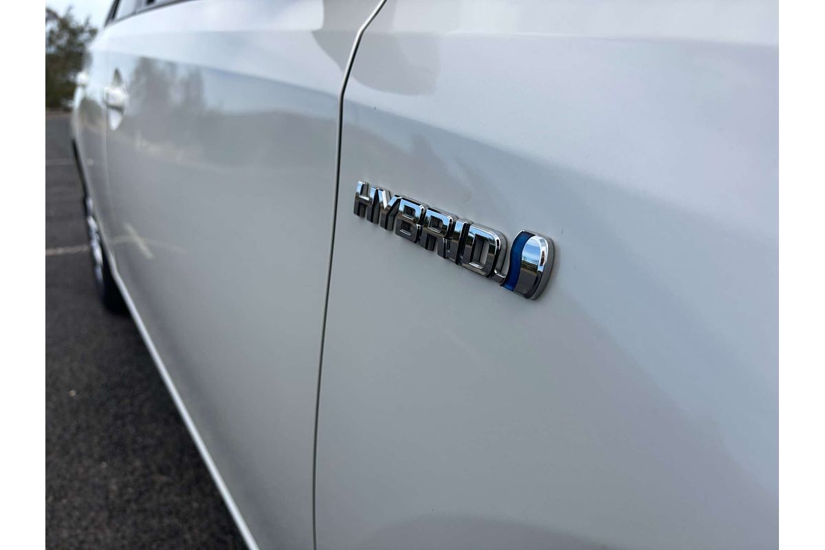 2017 Toyota Corolla Hybrid ZWE186R