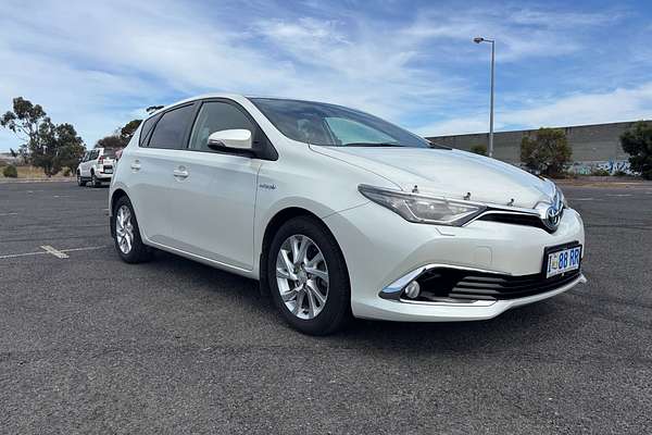 2017 Toyota Corolla Hybrid ZWE186R