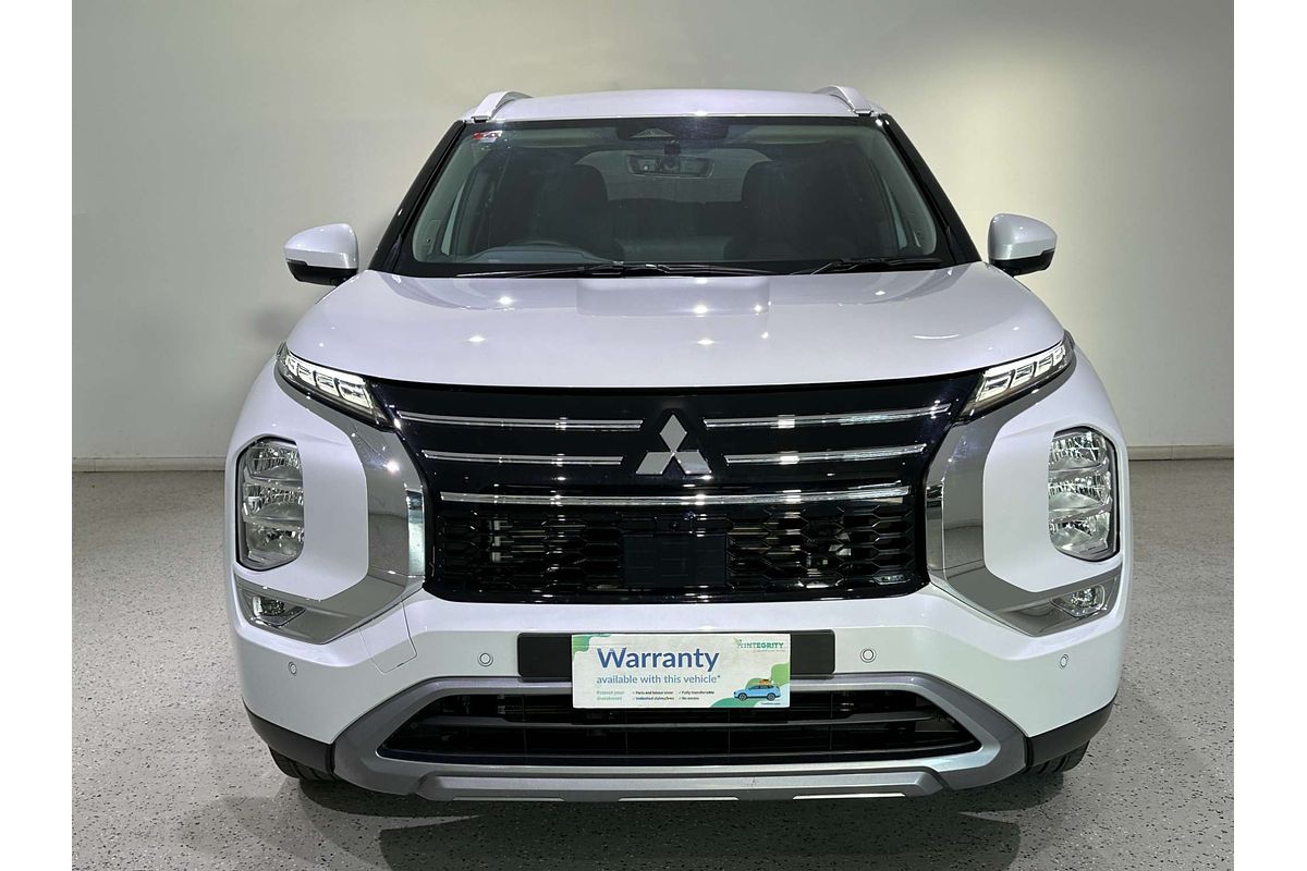 2025 Mitsubishi Outlander LS ZM