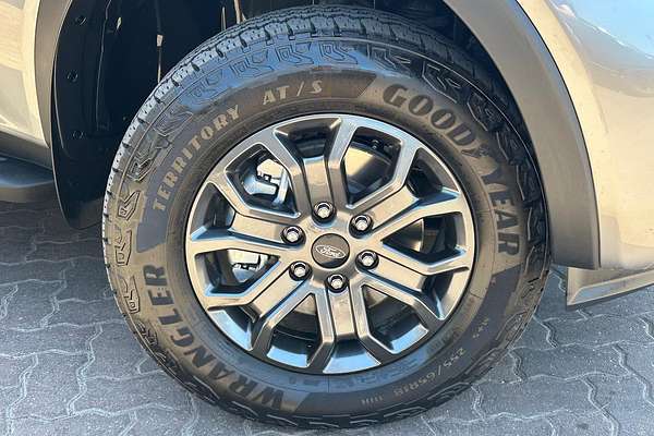 2025 Ford Ranger Wildtrak 4X4 3.0L thumb-2