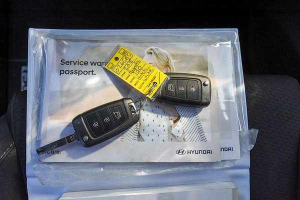 2017 Hyundai i30 Active PD thumb-20