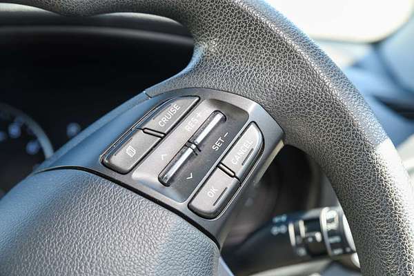 2017 Hyundai i30 Active PD thumb-14