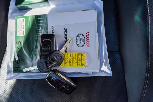 2019 Toyota Hilux Rugged X GUN126R 4X4 thumb-20