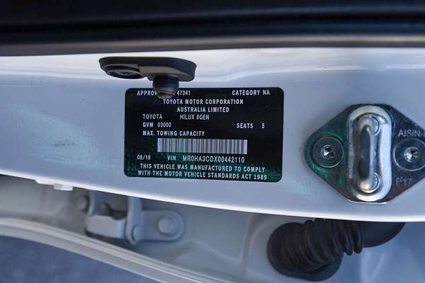 2019 Toyota Hilux Rugged X GUN126R 4X4 thumb-21