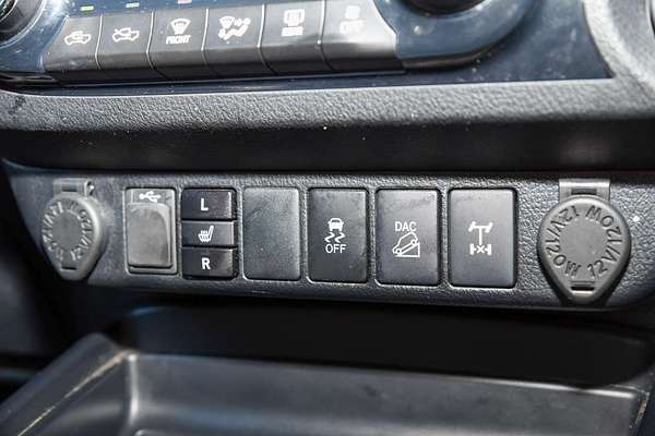 2019 Toyota Hilux Rugged X GUN126R 4X4 thumb-14