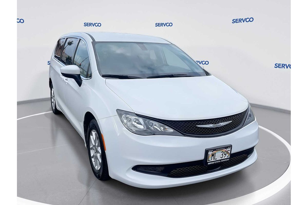 2022 Chrysler Voyager LX