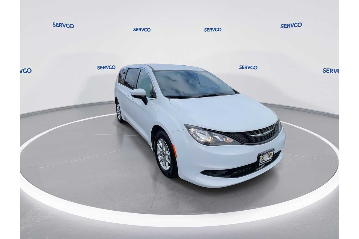 2022 Chrysler Voyager LX