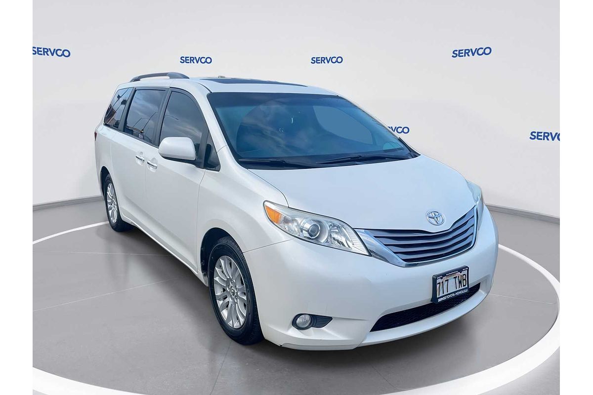2017 Toyota SIENNA XLE Premium