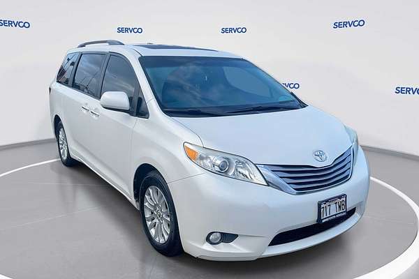 2017 Toyota SIENNA XLE Premium