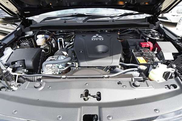 2024 Mitsubishi Pajero Sport GSR QG thumb-7