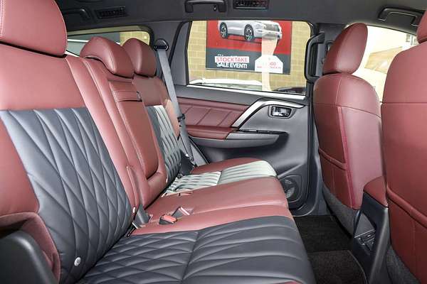 2024 Mitsubishi Pajero Sport GSR QG thumb-8