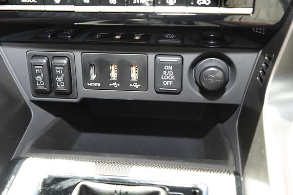 2024 Mitsubishi Pajero Sport GSR QG thumb-11