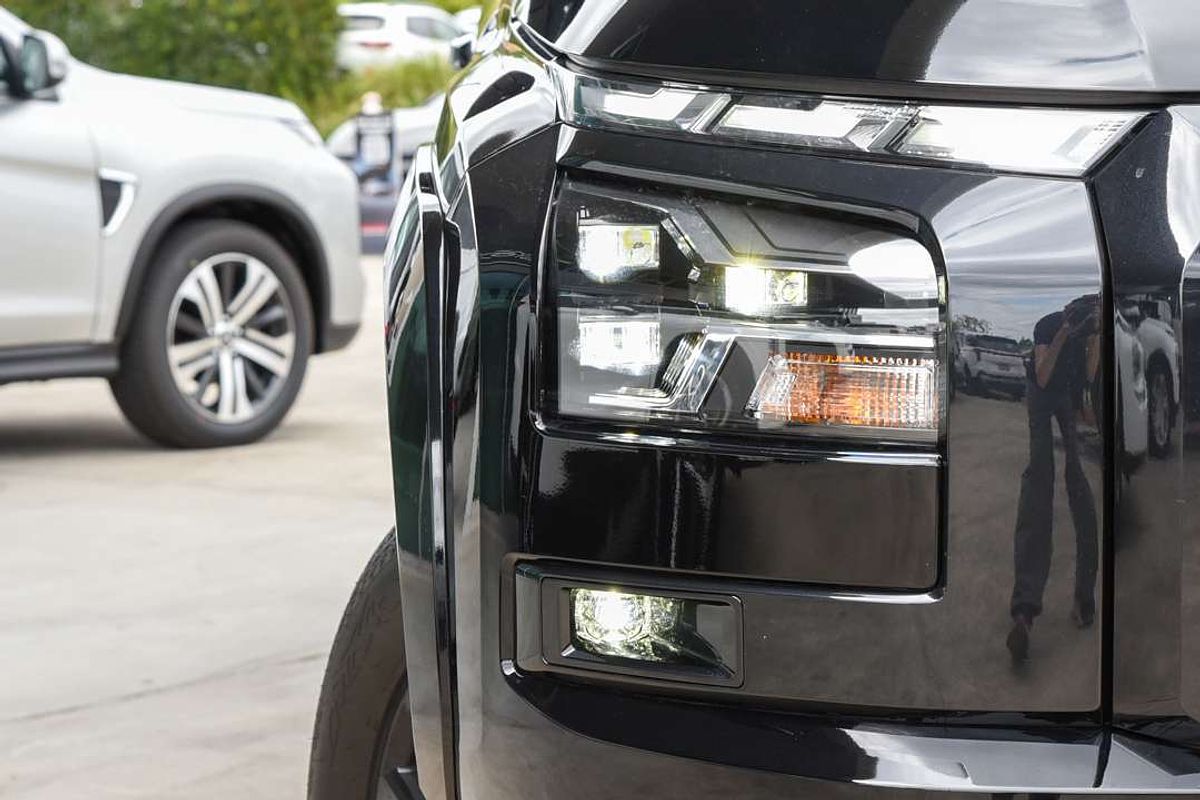 2025 Mitsubishi Triton GSR MV 4X4