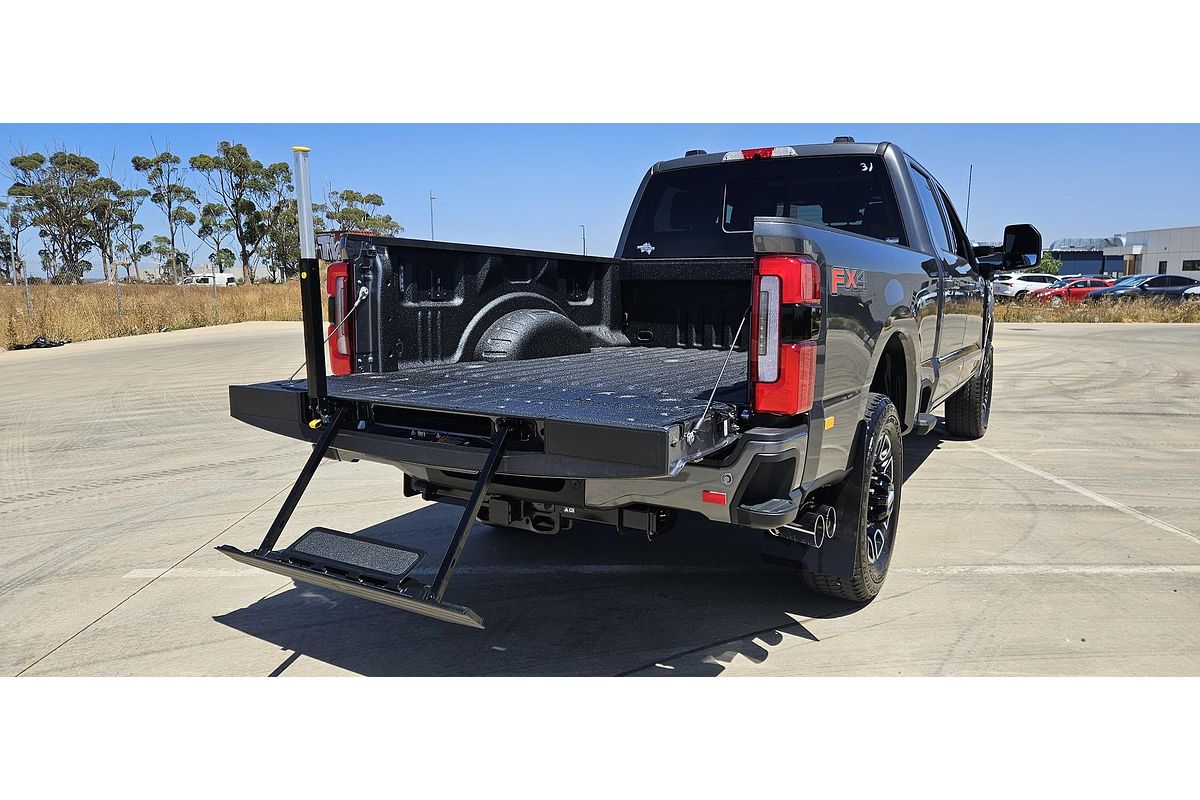 2025 Ford F350 Platinum 4X4