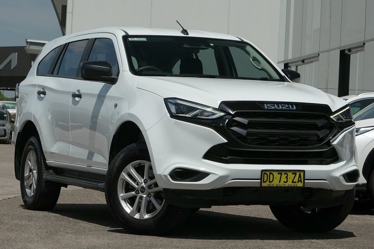 2022 Isuzu MU-X LS-M