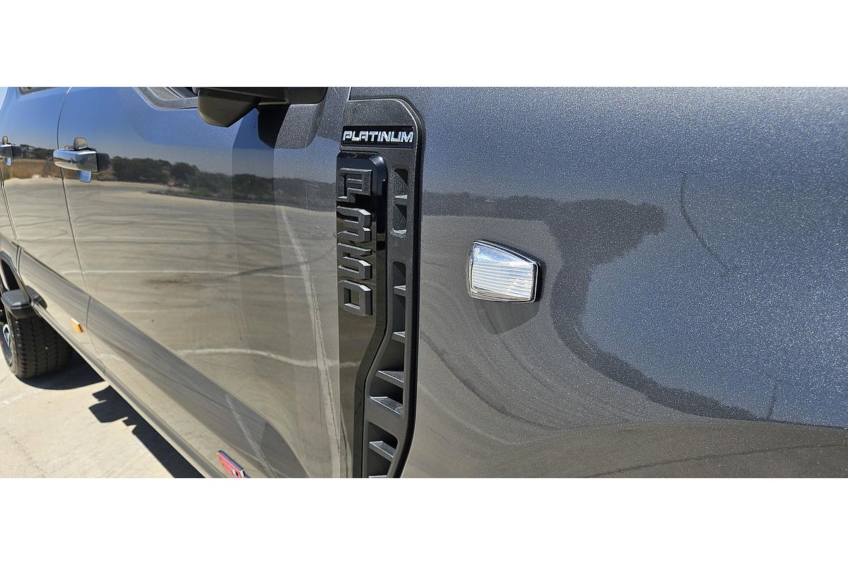 2025 Ford F350 Platinum 4X4