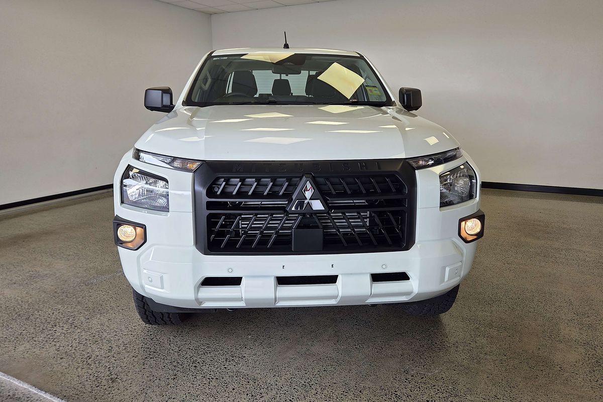 2025 Mitsubishi Triton GLX MV 4X4