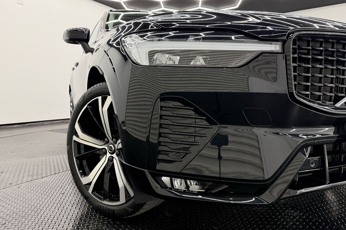 2023 Volvo XC60 Ultimate B6 Dark