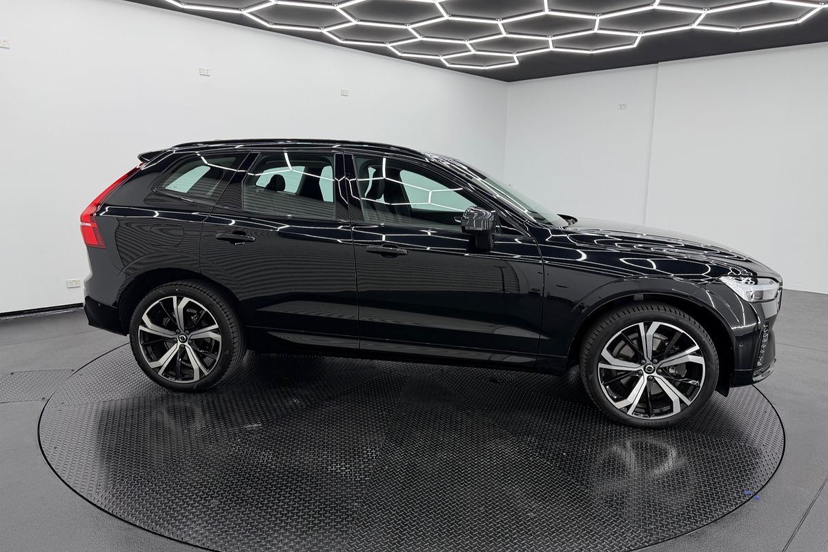 2023 Volvo XC60 Ultimate B6 Dark