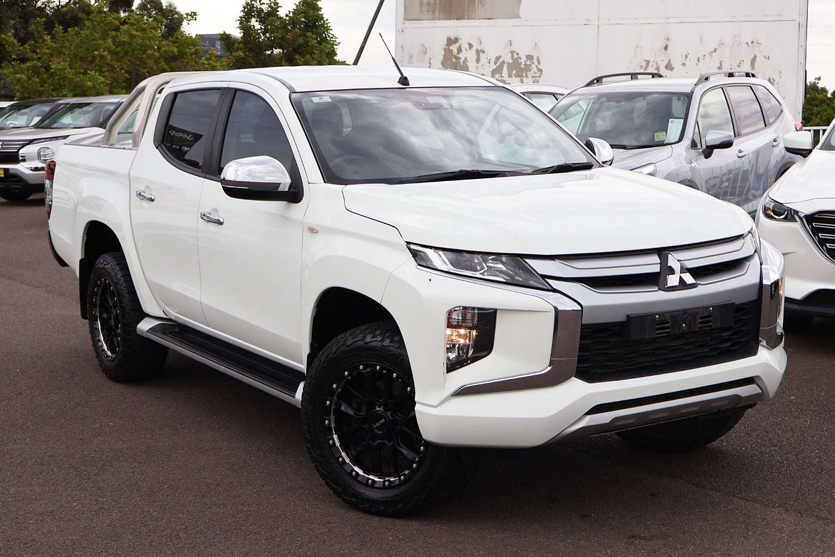 2021 Mitsubishi Triton GLX ADAS MR 4X4