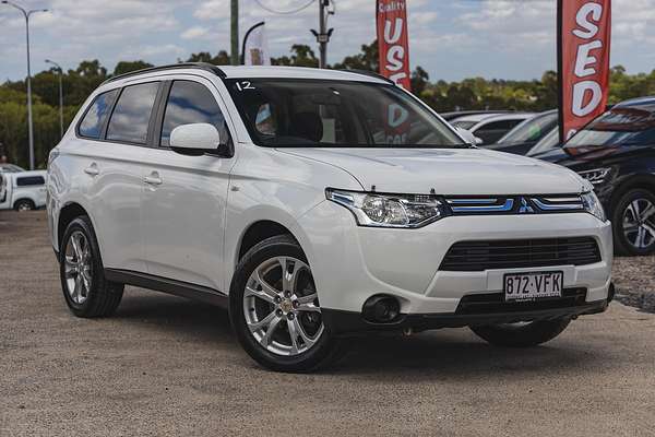 2013 Mitsubishi Outlander ES ZJ