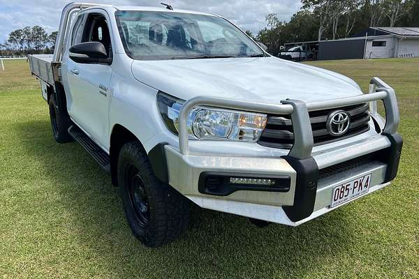 2016 Toyota Hilux SR GUN126R 4X4