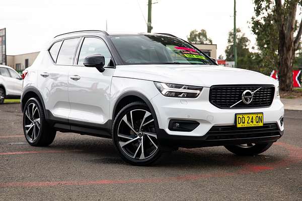 2020 Volvo XC40 T5 R-Design