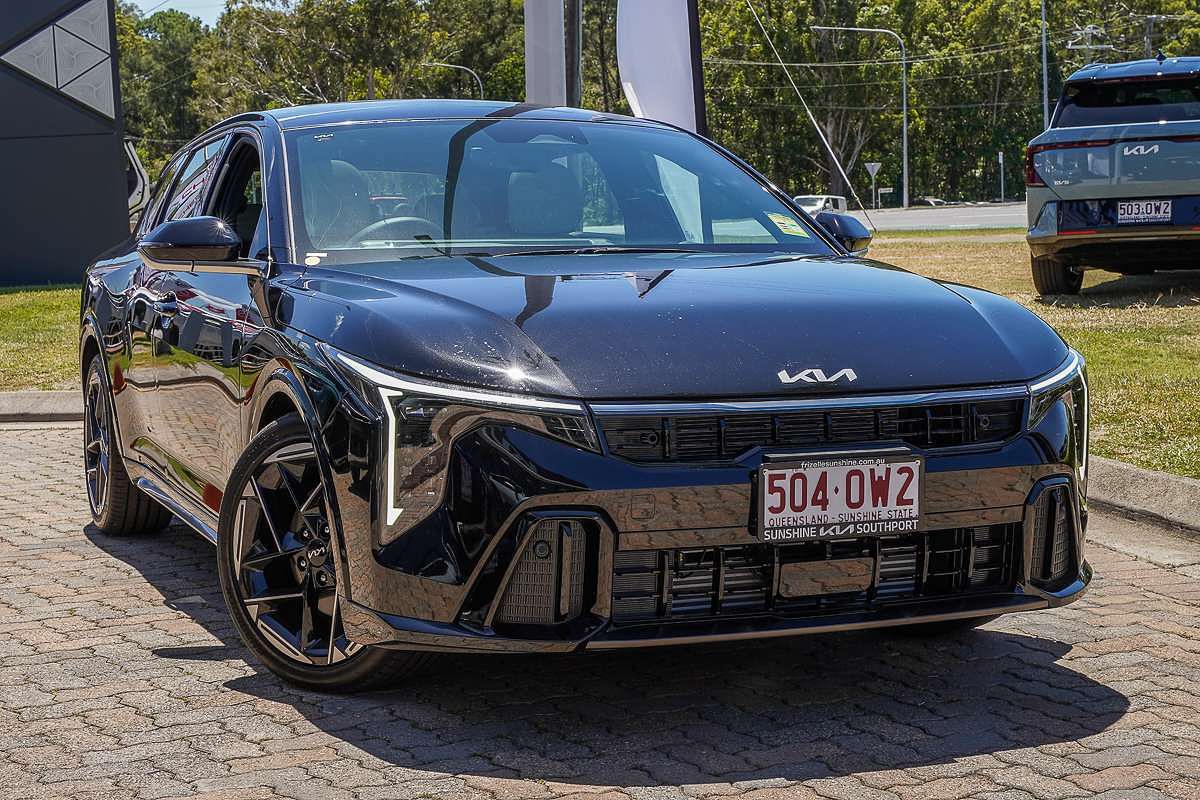 2025 Kia K4 GT-Line CL4m