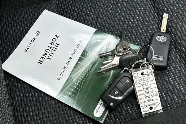 2024 Toyota Hilux Workmate TGN121R Rear Wheel Drive thumb-20